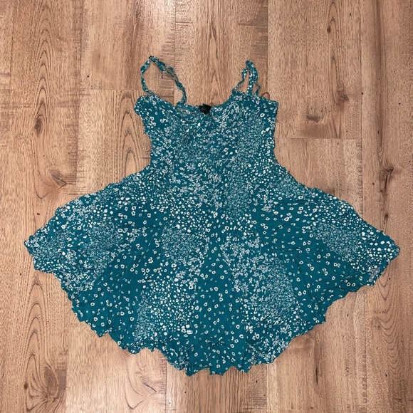 Green Floral Dress - Picture 1 of 2